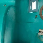 Calliope's With Jacuzzi Pýrgos