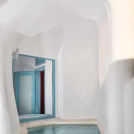 Calliope's With Jacuzzi