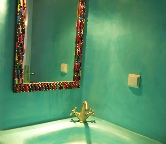 Calliope's With Jacuzzi