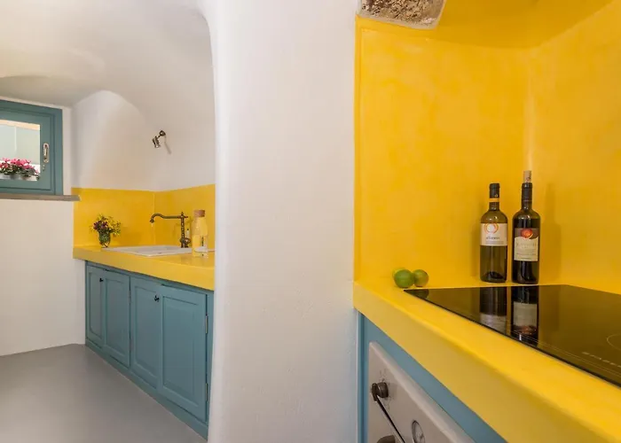 Calliope's With Jacuzzi