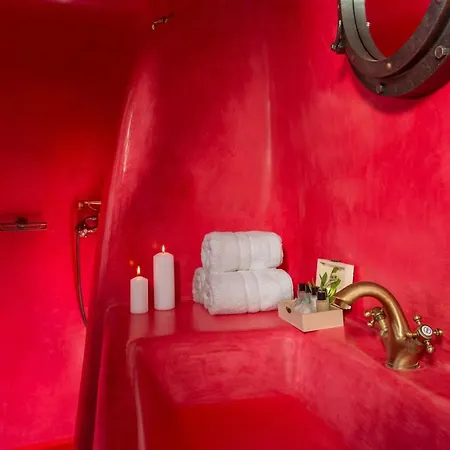 Calliope's With Jacuzzi *